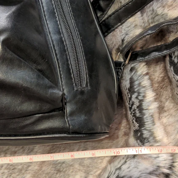 🌷Vegan Leather Backpack - Picture 16 of 16